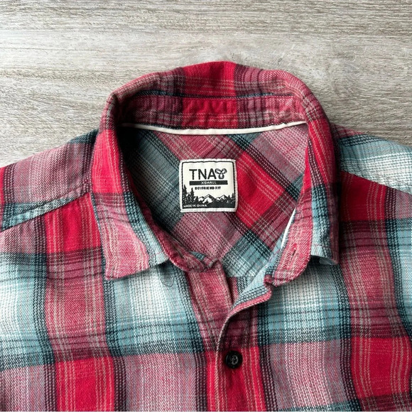 Aritzia Plaid Cotton Boyfriend Fit  Button Down Shirt Flannel - Picture 5 of 14